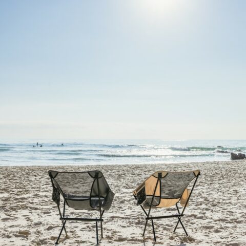 Kompakt kemping fotel - strandfotel hordtáskával - szürke
